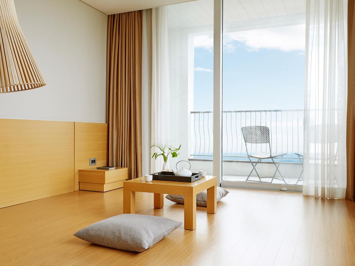 The Suites Hotel Naksan Yangyang Extérieur photo